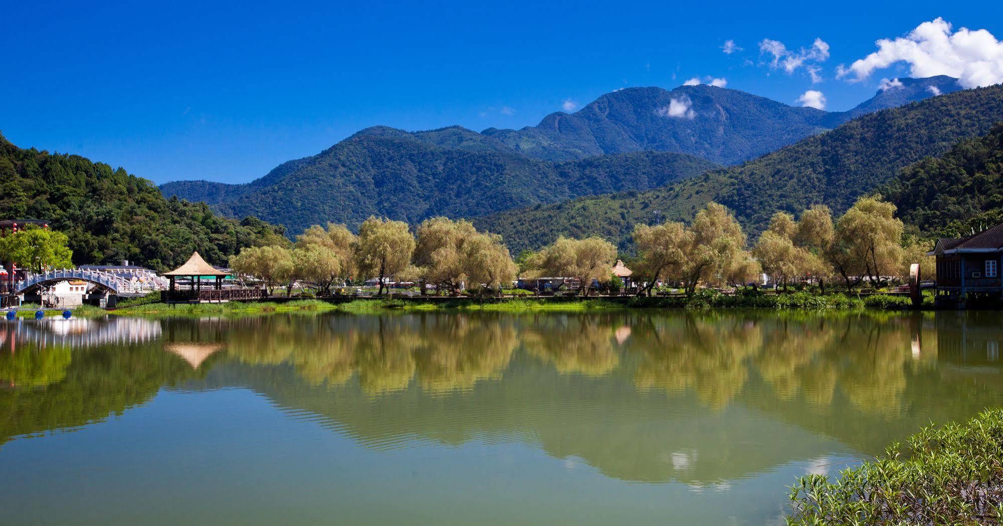 Lakeside Resort Nantou Buitenkant foto